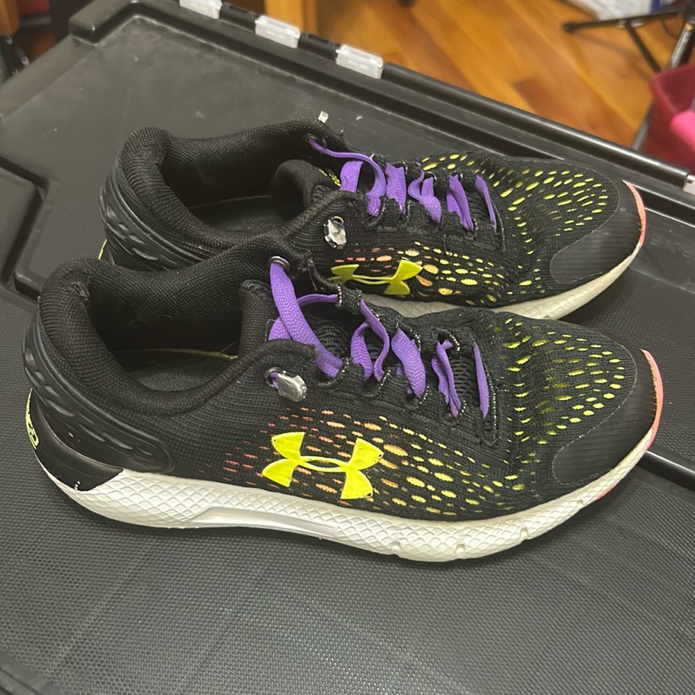 Girls under armour shoes